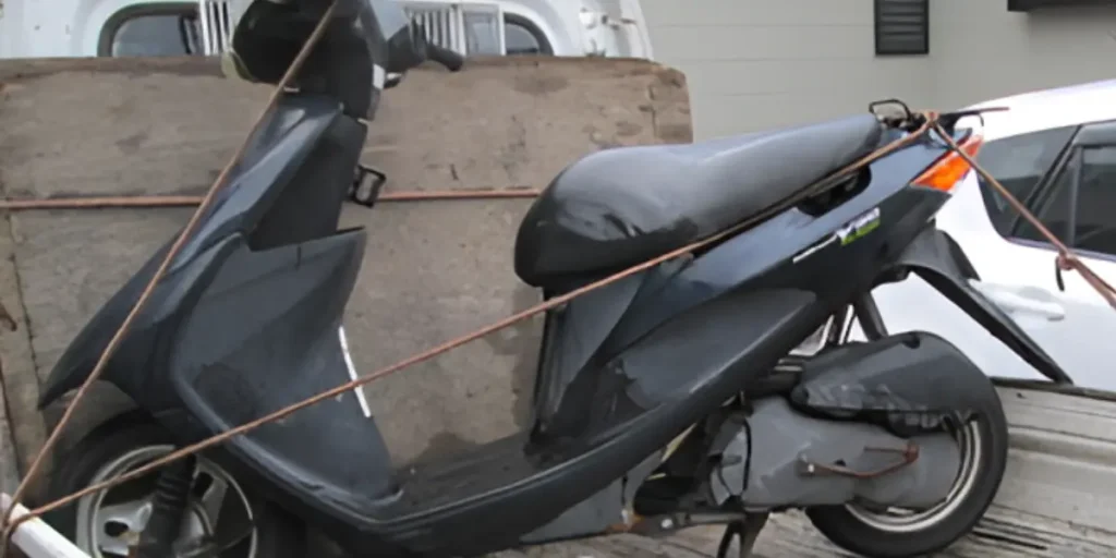 鹿児島市内で引越しに伴う原付バイクの処分はお任せください！